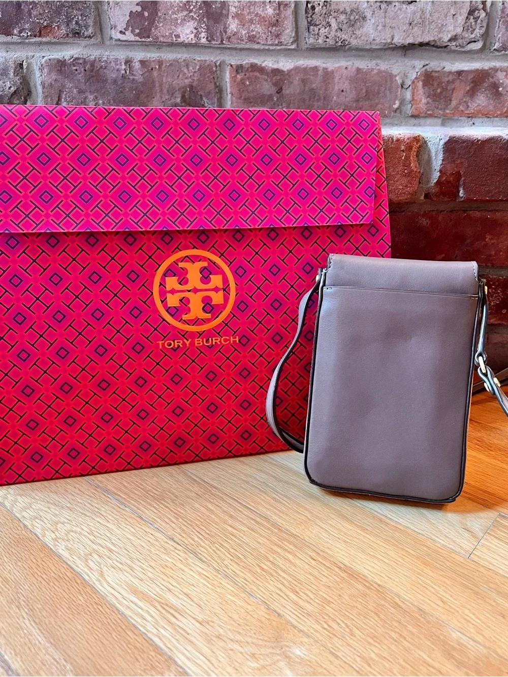 Tory Burch authentic stylish